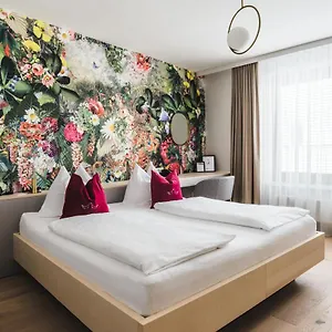 4* Hotel Altstadthotel Weisse Taube